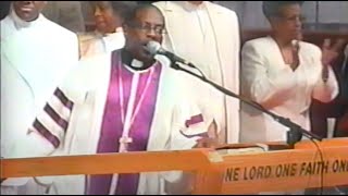 Bishop William Ellis presents Bishop George Dawson @ APCOMP