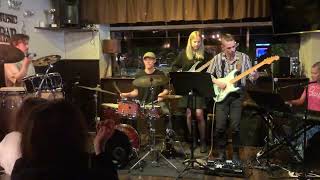 Guthrie Govan - Lost in Rio (by Funky Factory)