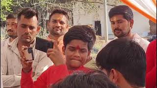 मानव संस्कार संघ द्वारा आयोजित  सुंदरकांड पाठ एवं कन्या भोज में रामायण जी की आरती करते हुए।