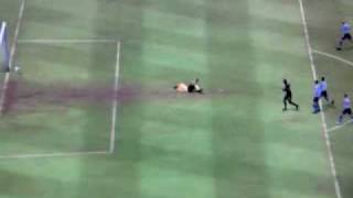 Mario Balottelli Spanks Goalkeeper (Funny FIFA10 Celebration)