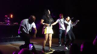 Salt N Pepa performing "Expression" Live @ The State Theatre, Sydney, Australia.