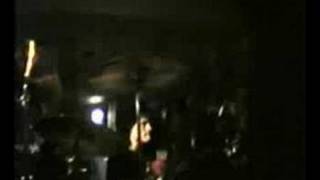 Fingernails live