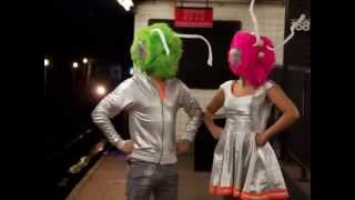The Fantastic Plastics - Buzzing on the 123 - (Official Video)