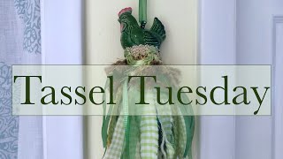 How to Make a Salt and Pepper Shaker Tassel  #tasseltuesday