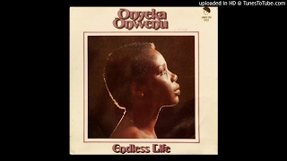 ONYEKA ONWENU - LIVING MUSIC  (1982)