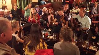 Altan Maire Mhor Hiudai Beag