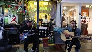 Chucky Chaplin - Maybe ( Original ) ( LIVE AT BRAGA STREET - BANDUNG )