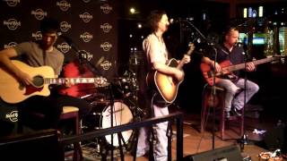 Covering Jamey Johnson / In Color