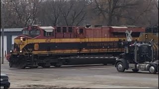 Kansas City Southern leader on a northbound Union Pacific.