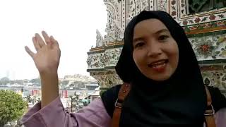 Seorang mahasiswa akhir penerima reward dari tiens free trip thailand