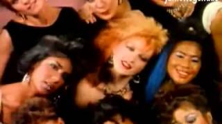 Cyndi Lauper    Girls Just Want To Have Fun music video Legendado