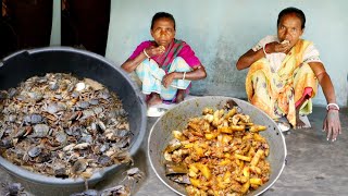 how she clean village small crab and cook for their lunch || rural india orissa