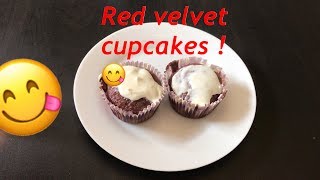 KIDS BAKING CUPCAKES!