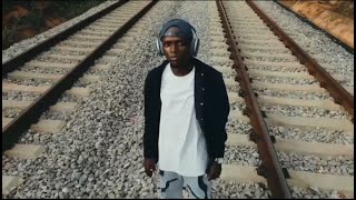 NIGERIAN SINGER RISKS IT ALL TO PERFORM HIS NEW SINGLE ON A RAILWAY TRACK #dreystar