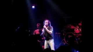 MOV03386.MPG - Vassilis Papakonstantinou - Den Yparcho (From Googlevideo)