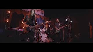 Leon Rouge: Incorruptible Live