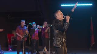 So Good! Neil Diamond Experience starring Robert Neary