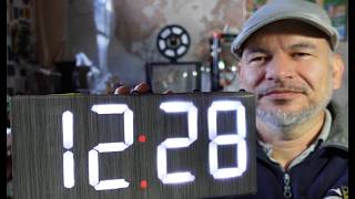 ✅ Large decorative digital clock