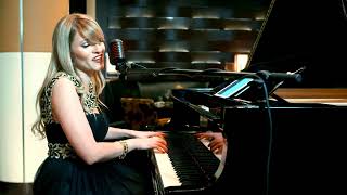 WOW Jazz Pianist Singer in Dubai