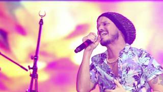 Under Pressure (Live) by Los Dukes Feat. Sebas Viton