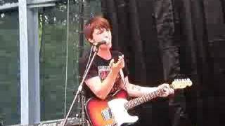 Drake Bell-Makes Me Happy