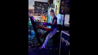 No Chick Covers Whitesnake & Led Zeppelin Tunes Like Twinkle & Rock Soul Radio