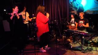 Roger Happel Theme Nights TLA edition Robin & Adriana ft MC Roger en MC Jeremiah I want you back