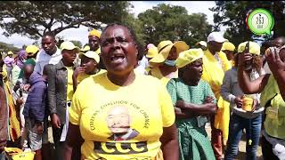 Gogo Breaks down, cries after Chamisa rally is blocked in Marondera