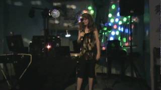 Annette sings Whole Lotta Love Karaoke at the Parrot