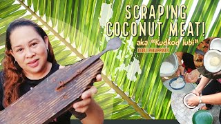 How To Scrape Coconut Meat l Filipino Traditional Way of Scraping The Coconut Meat l Cebu, PH