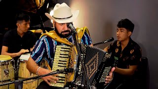 Uriel Ríos y Su Grupo Poder Cristiano - Tu Amor Me Fascina (En Vivo)