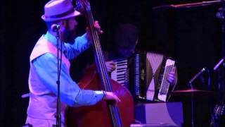 Classic Sampler live from Mayne Stage