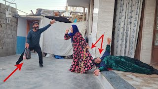 One-on-one roles of  wicked woman against her mother-in-law to destroy her