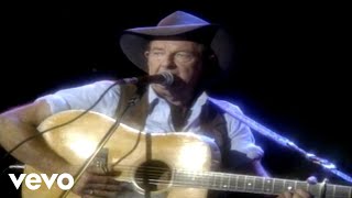 Slim Dusty - Leave Him In The Longyard (Live)