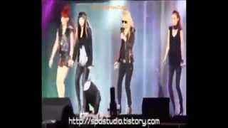 2NE1's CL fall during Can't Nobody Perfomance
