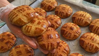 I can’t believe I’ve just discovered these cookies… I’ll be making this recipe every single day!