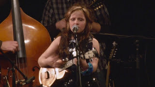 EmiSunshine and The Rain: "I Am Who I Am"  Live 11/19/14  Athens, OH  (with lyrics)