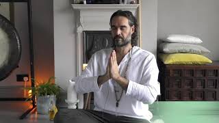 Russell Brand   Ong Namo Guru Dev Namo Chant / Mantra 30-Minutes