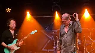 FM (UK) - Someday (You'll Come Running) (live at Sala Wolf, Barcelona, Spain, April 9th, 2026)
