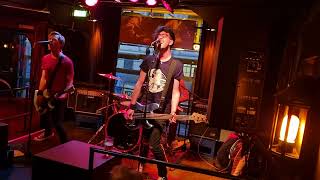 The Hallingtons - Live at Last Train