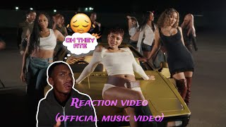 FLO - Walk Like This REACTION VIDEO 🙀😻🩼