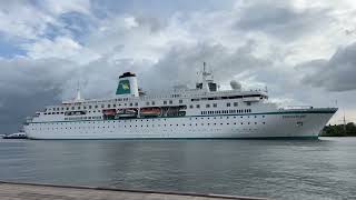 DisDutch is going live! Cruise ship coming into Amsterdam
