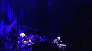 Emmylou Harris, Daniel Lanois, S. Earle "Sweet Old World" song Lucinda Williams (Toronto 14.x.2016)