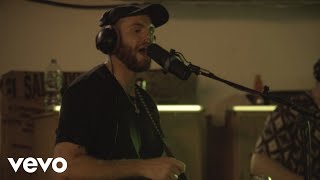 Chrome Manta Ray - These Boots Are Made for Walkin' (Live)