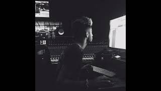 Zayn Recording Raw Vocals For Song 'I Don't Wanna Live Forever'