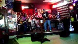 "Red House," Chasers Lounge 09 Aug 2015