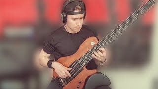 Giant Steps (John Coltrane) - Saxophon Solo Transcription on Bass Guitar