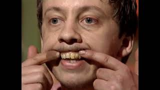 Lee & Herring's Fist Of Fun - S01E01