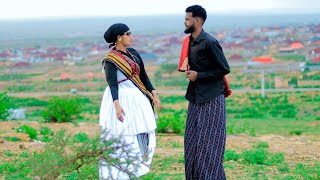 BISHAAR AWAL FT UBAX DARAJO HINAASE DHAANTO CUSUB OFFICIAL VIDEO