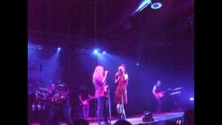 Garbage live in Berlin - Shirley & Ruby - Not Your Kind Of People/ Only Happy When It Rains